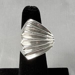 Vintage Taxco Mexico 925 Sterling Silver Ring Ribbed Dome Fan TV-111 Size 5